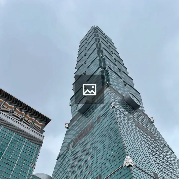 Taipei 101 from Ground Level