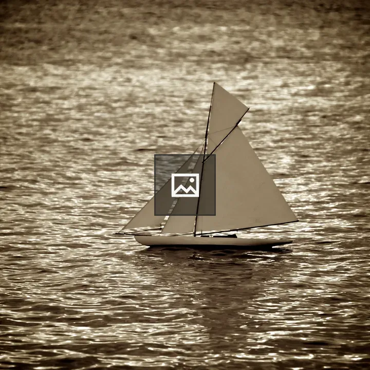 Youpi scale model yacht Plume
