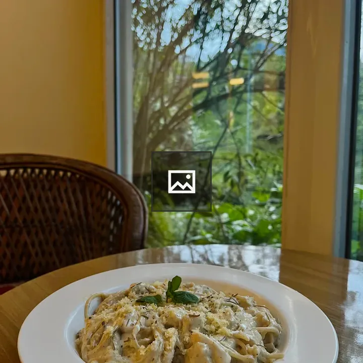 Creamy spaghetti plate