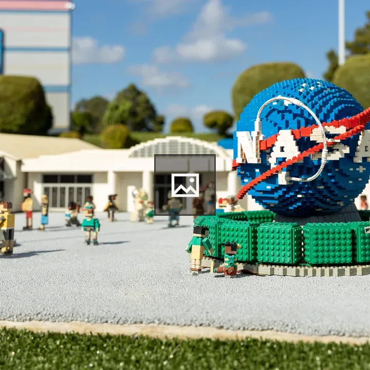 Miniature space organization brick set