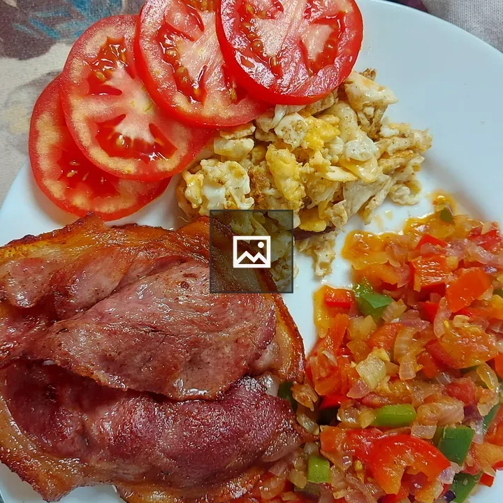 Breakfast plate with vegetables