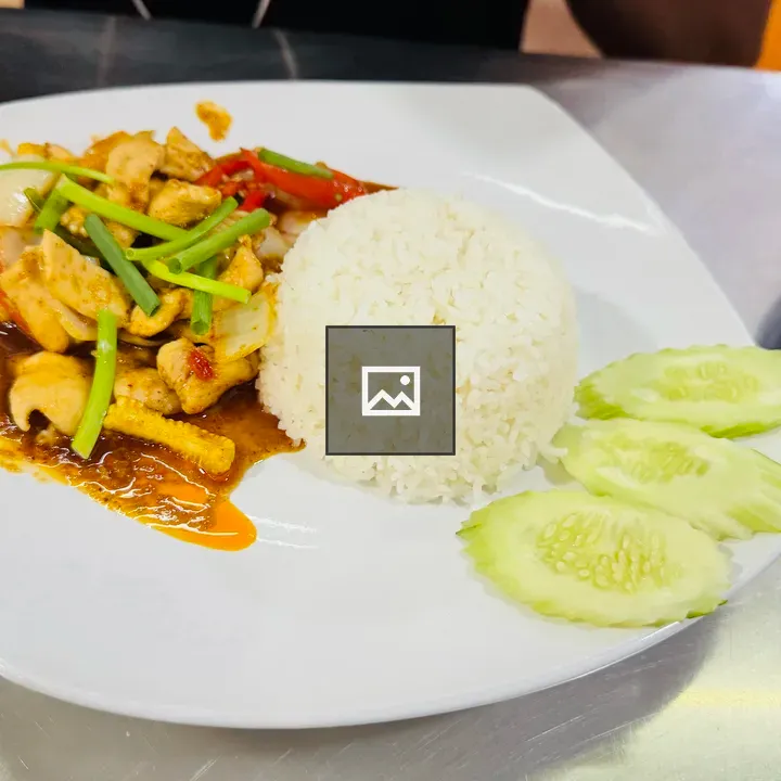 Rice and chicken vegetable stir-fry