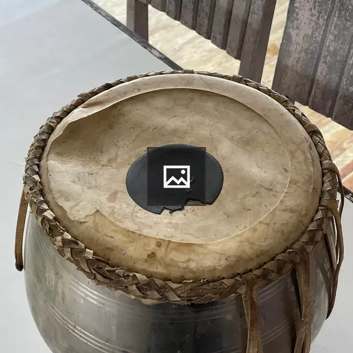 Top-down Drum and Chairs