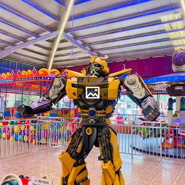Robotic statue in amusement area
