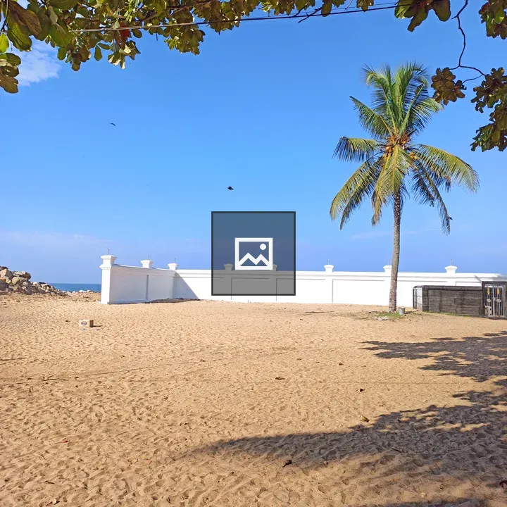 Whitewall beach scene