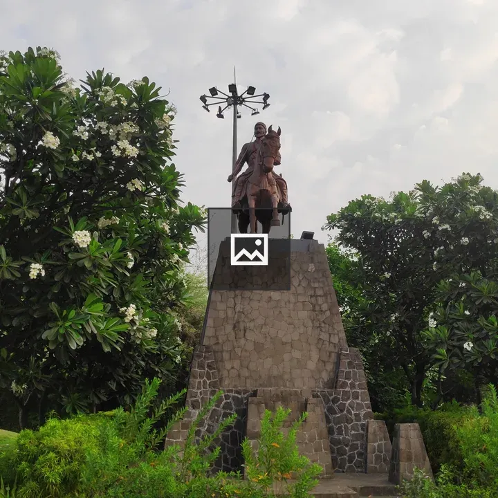 Statue of Shivaji Maharaj on Horse
