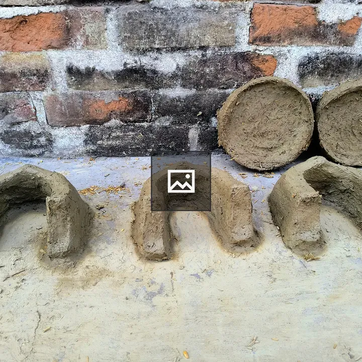 Clay Stoves and Utensils