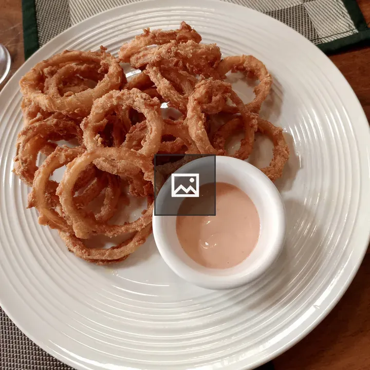 Onion Rings with Pink Dipping Sauce