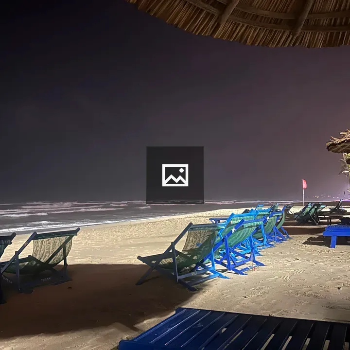 Night view of Da Nang beach