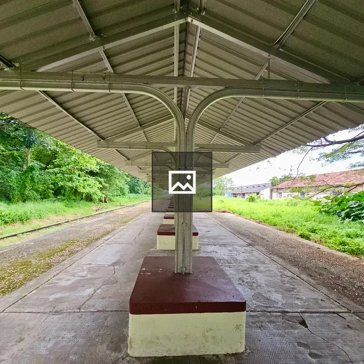 Abandoned Platform at Cochin Harbour Terminus