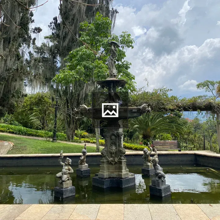 Fountain at Castle of Gardens and Museums