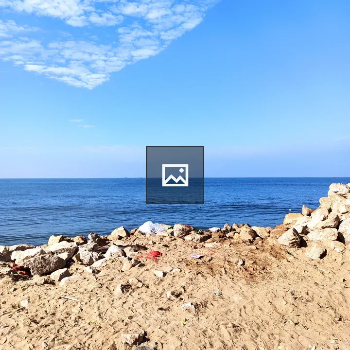 Vista of sapphire ocean