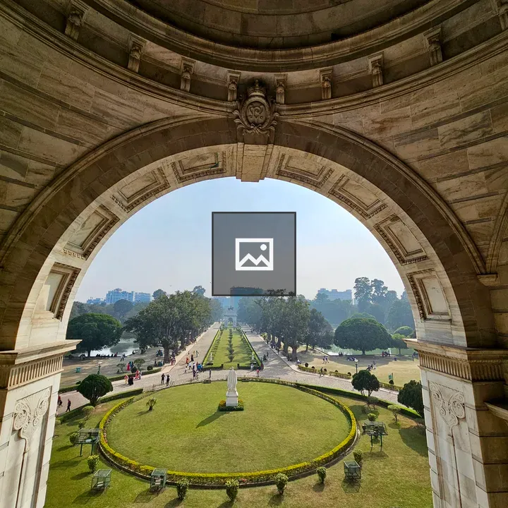 Victoria Memorial South Gate View