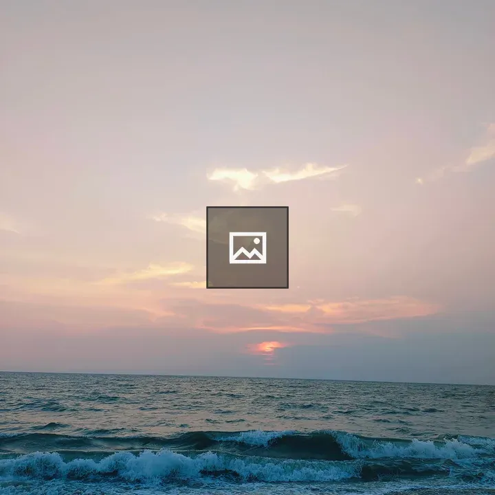 Serene Sunset over Ocean