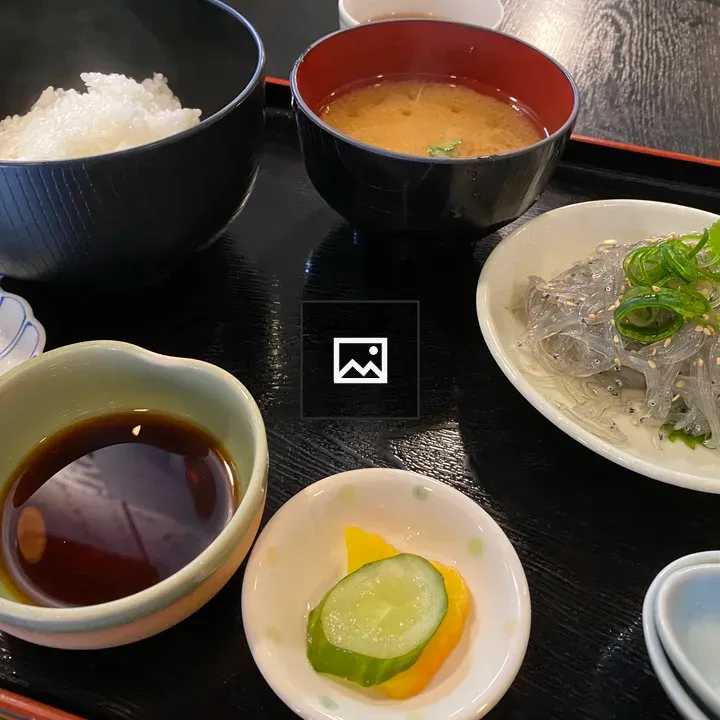 Rice and miso soup bowls