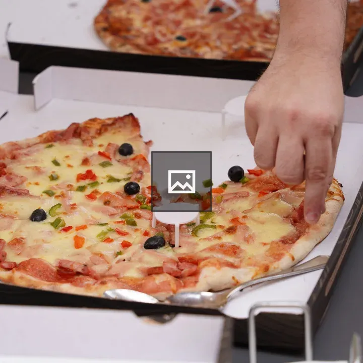 Pizza slice reach in box