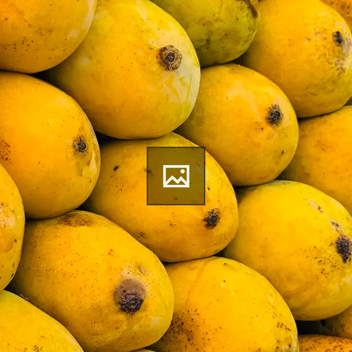 Mangoes close-up display