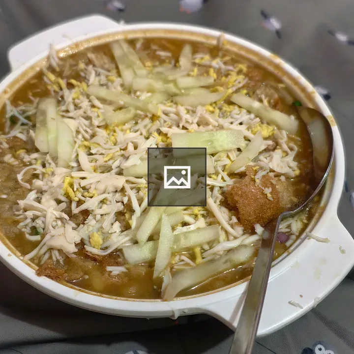 Chotputi in White Bowl