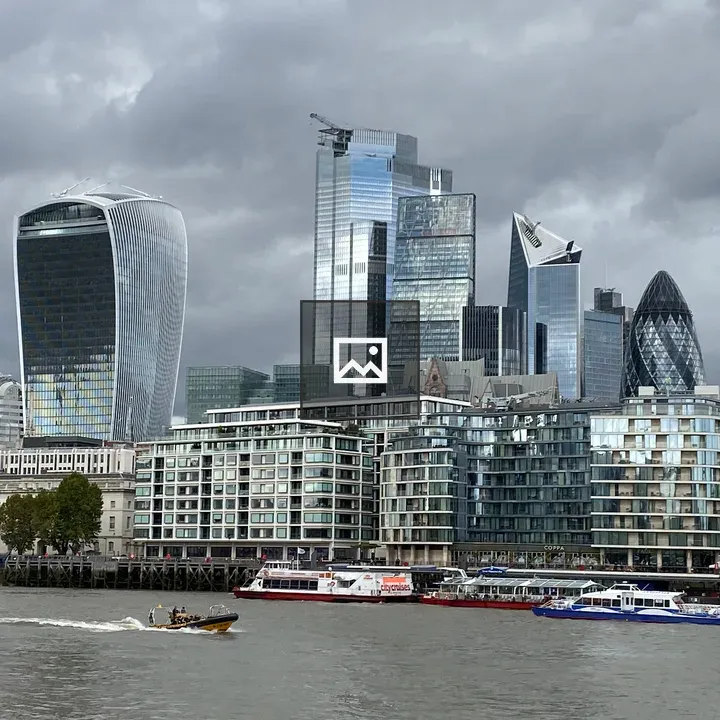 London skyline with boats and buildings