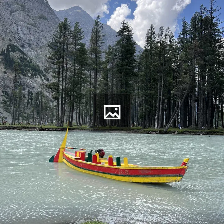 Mahodand Lake boat scene