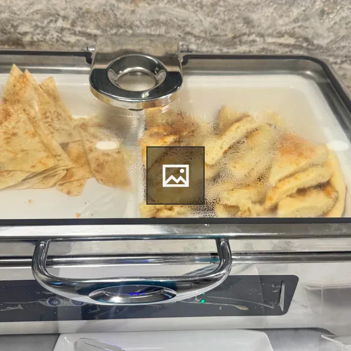 Naan and Roti in Buffet Warmer