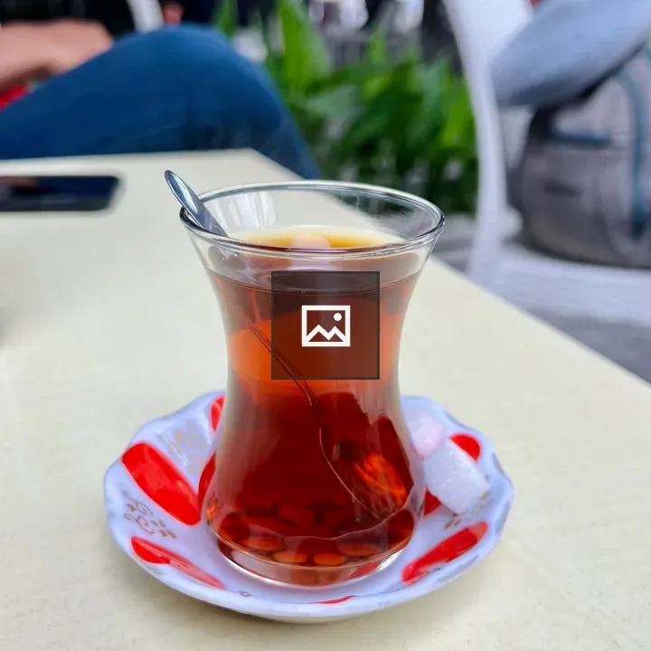 Turkish tea with sugar cubes
