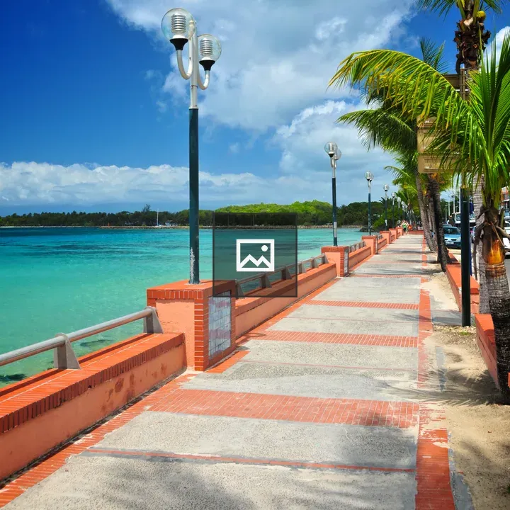 Sainte-Anne Beach Walkway