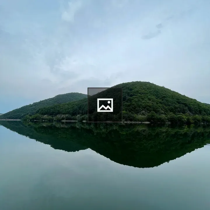 Lake Diemel Scene