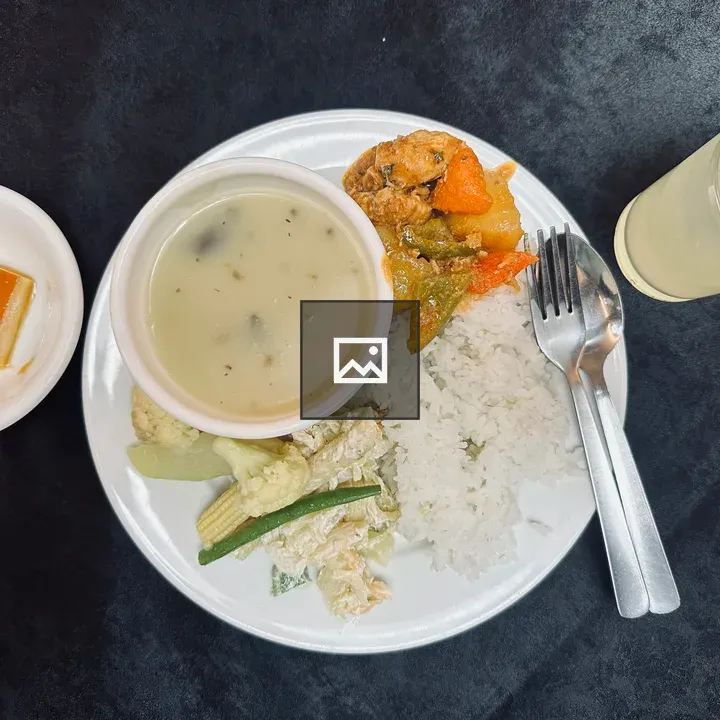 Lunch at WordCamp Manila 2023
