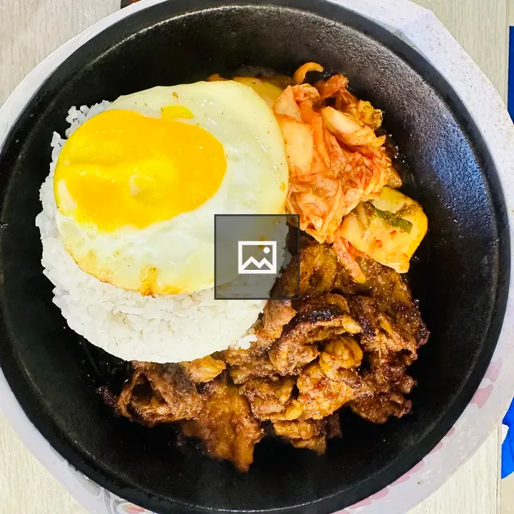 Popular lunch in Philippines: rice and egg