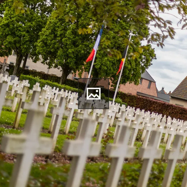 Rows of crosses in WWI cemetery