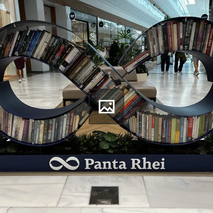 Infinity-shaped Bookstand