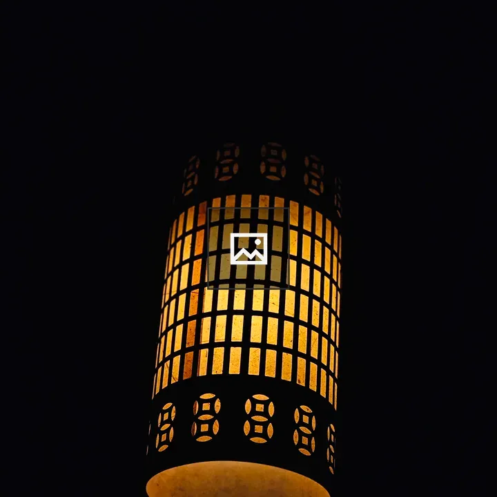 Glowing cylindrical hanging lamp