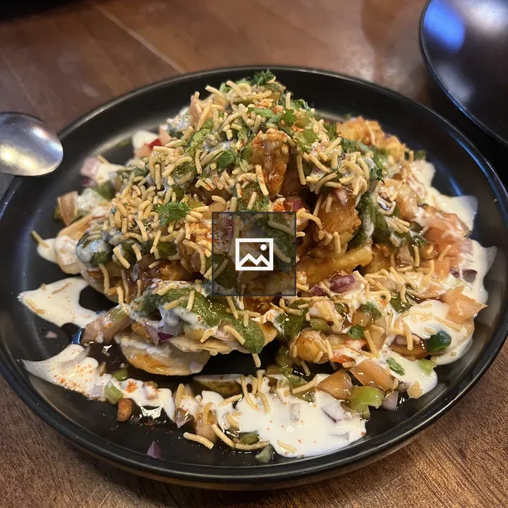 Plate of Indian chaat dish