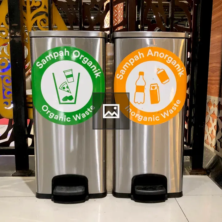 Waste management trash can