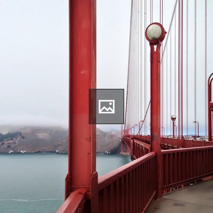 Golden Gate Bridge lamp posts