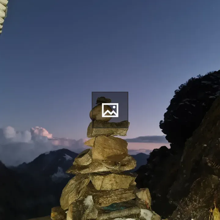 Balancing stacked stones