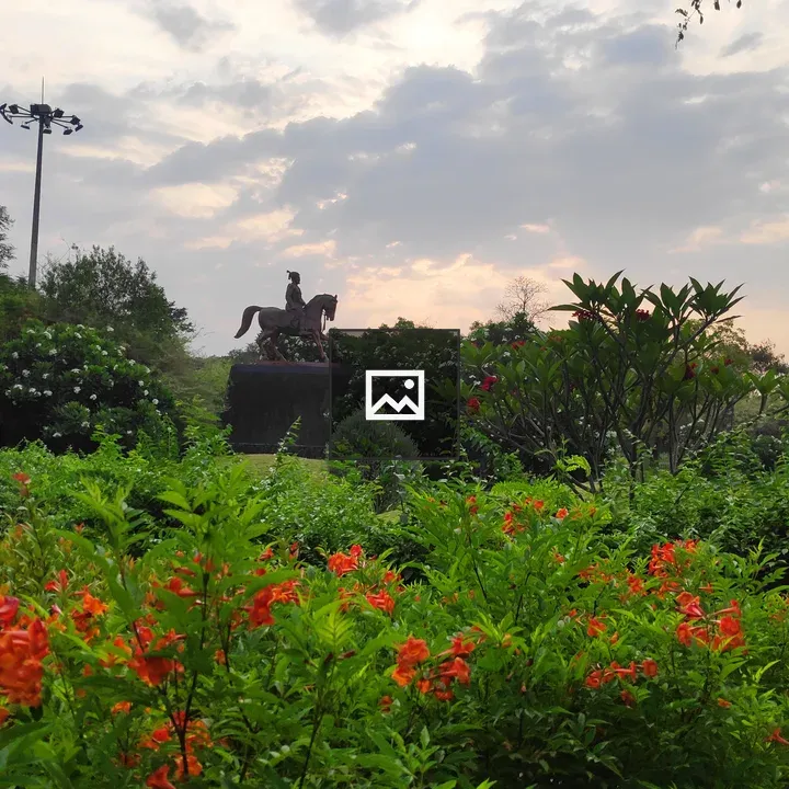 Nature Trees Flowers Statue