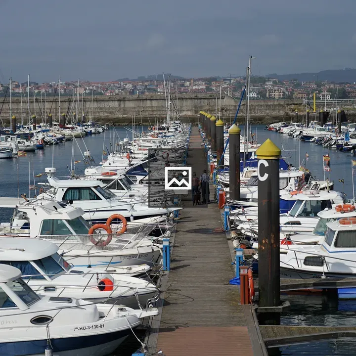 Santurtzi Marina boat dock