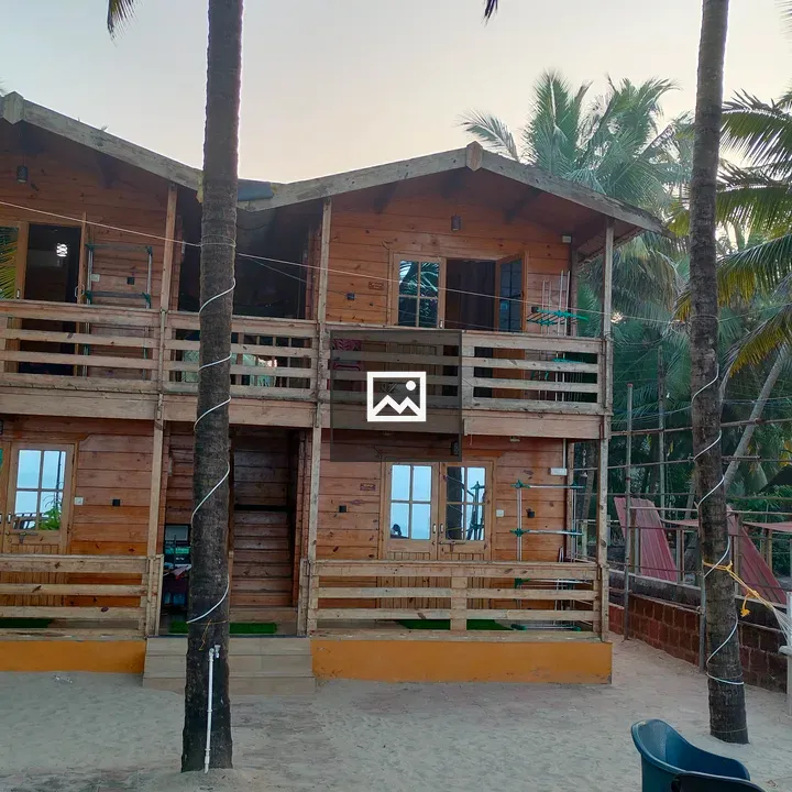 Wooden cottages at Devbag beach