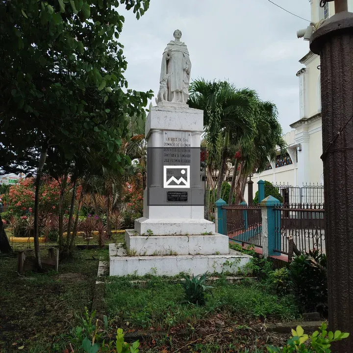 Statue of Saint Dominic in Estelí Cathedral garden