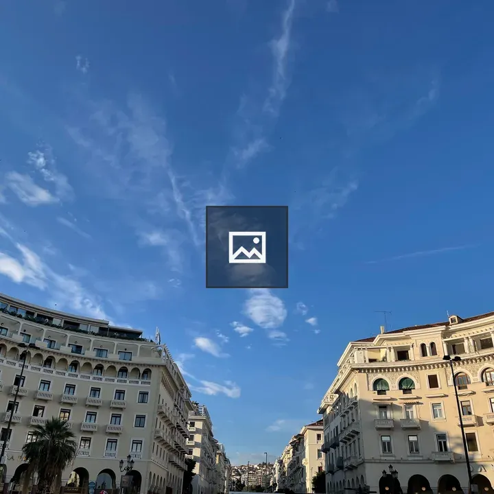 Aristotelous Square building