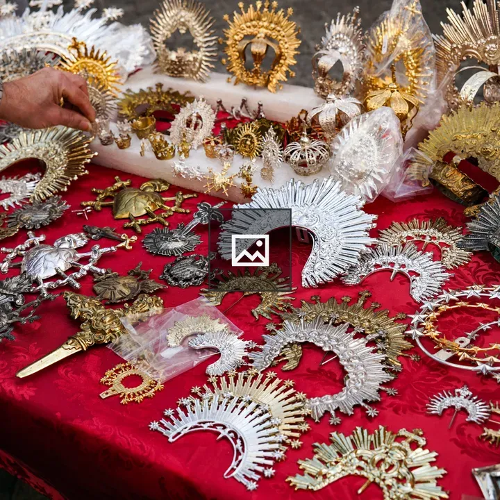 Flea market metal ornaments