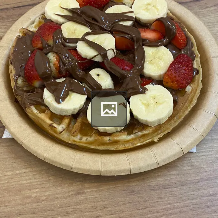 Waffle with Strawberry and Banana