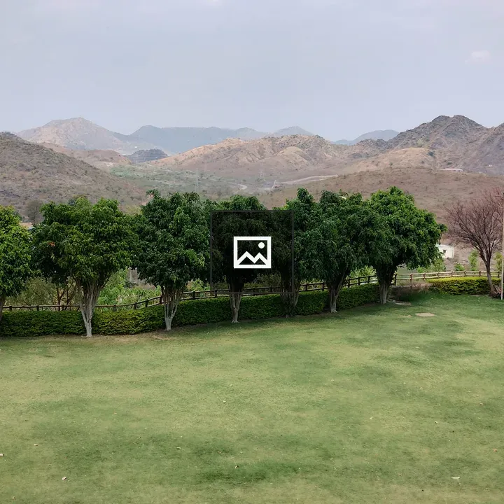 Garden with mountain in Udaipur Palace