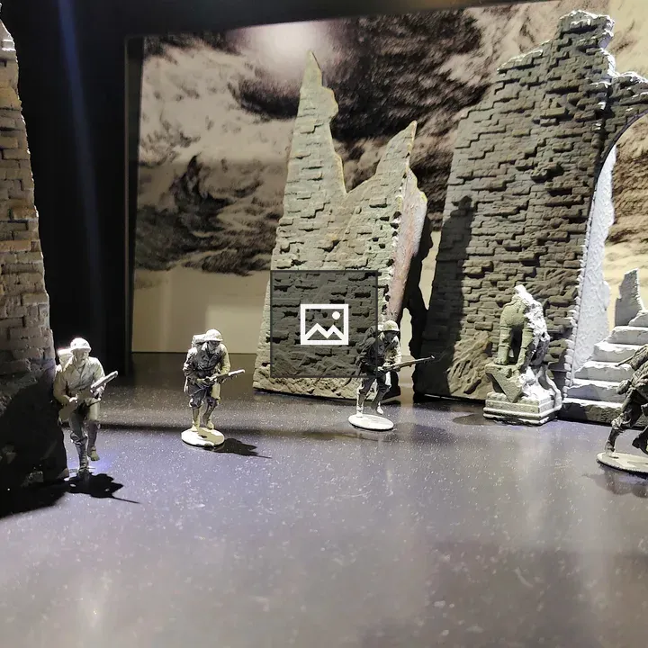 Small miniature soldier figures