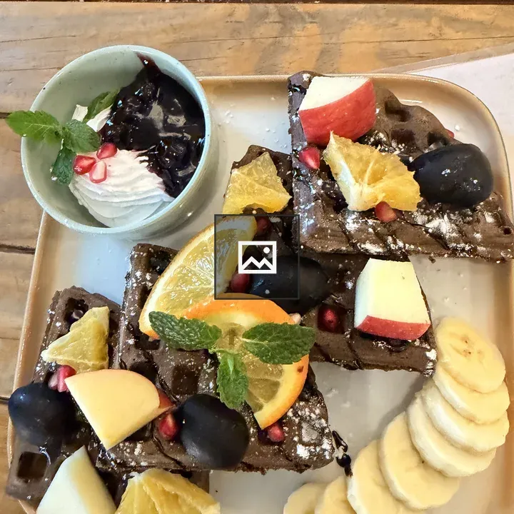 Chocolate waffles with fruit
