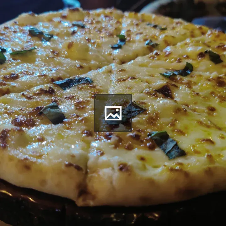 Pizza ai quattro formaggi