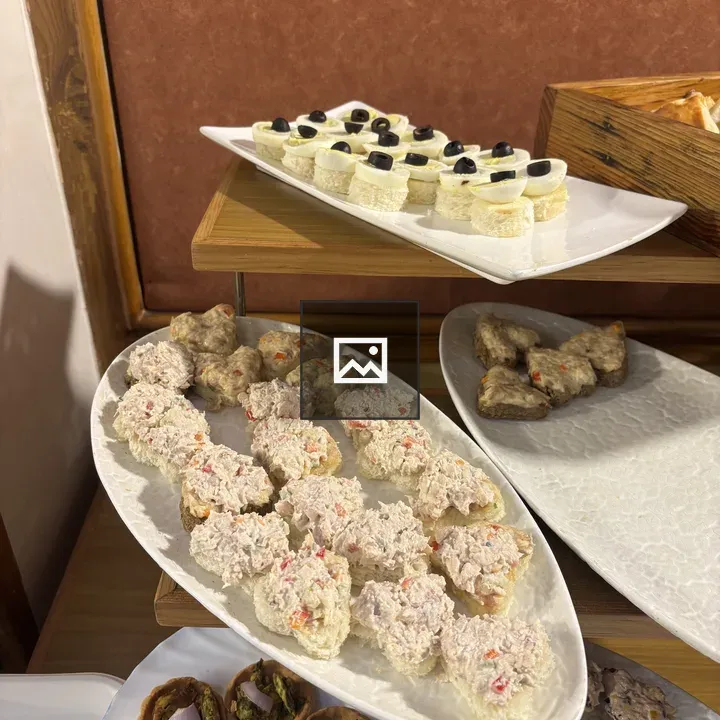 Appetizer tiered display