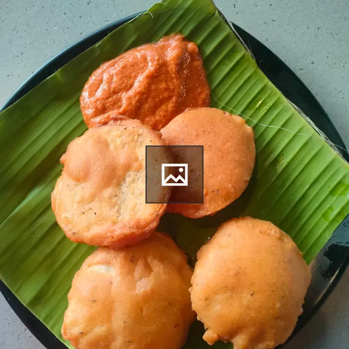 Aloo Bajji on Banana Leaf